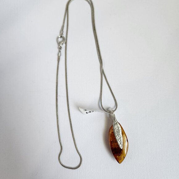 VTG HUGE! NWT Hammered LEAF Baltic Amber Pendant in Sterling Silver w/ 925 Chain - Picture 11 of 12